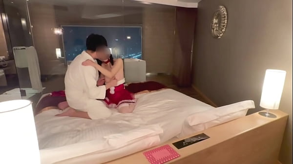 【個人撮影】Christmas. 夜景の見える露天風呂付きホテルでサンタさんのコスプレをしたまりあと甘々中出しSEX..Japanese amateur hentai