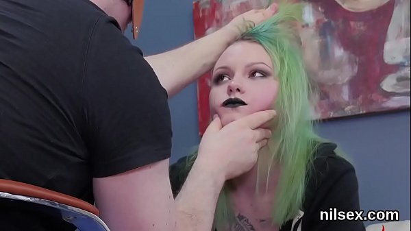 Foolish slut gets her fuckholes spread and deeply nailed 