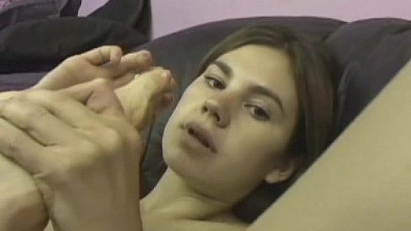 Colle girl  pussy wet 