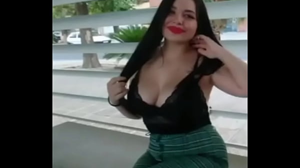 Nonton Putita Tetona thumbnail