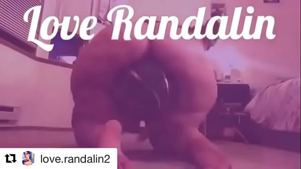 Nonton Big Ass Love Randalin - Raylyn Booty Ass Sentando Na Bola - Sitting 2017 - (18) thumbnail