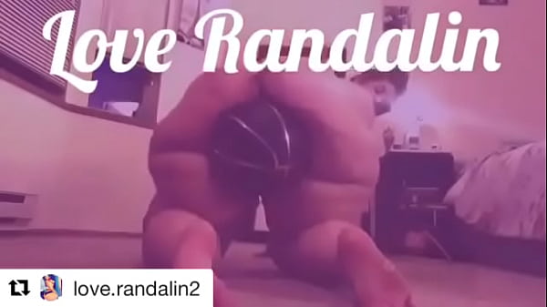Big ass love randalin – raylyn booty ass sentando na bola – sitting 2017 – (18)