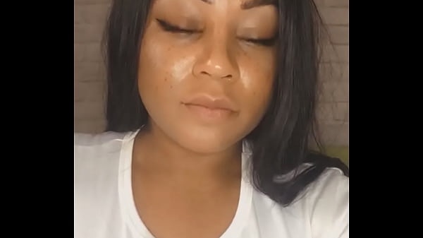 Nonton Gode Chauffant Demande Ta Vid&eacute;o En M&eacute;dia Priv&eacute; Pour L&rsquo;essayage thumbnail