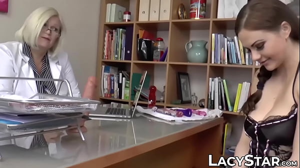 Nonton Busty Gilf Dominates A Hot Young Babe thumbnail