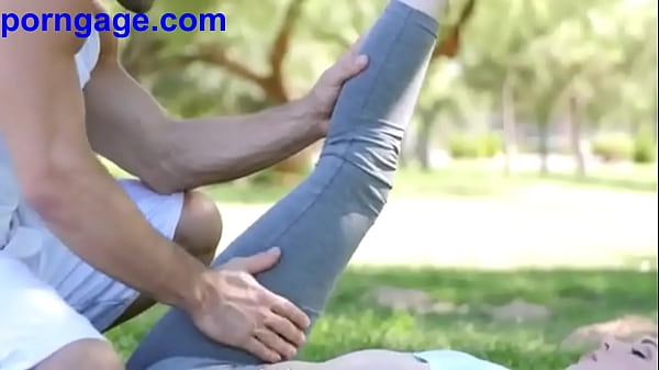 Nonton Sexiest Running Ever thumbnail