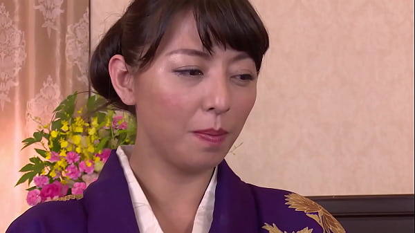 Horny Japanese Mature Seduce Her Boring Young Neighbor thumbnail