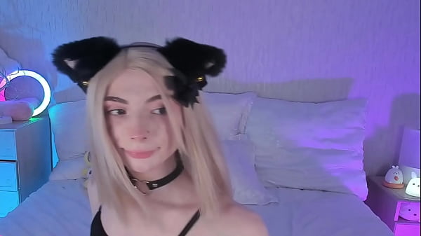 Trans Loves To Show Her Ass thumbnail