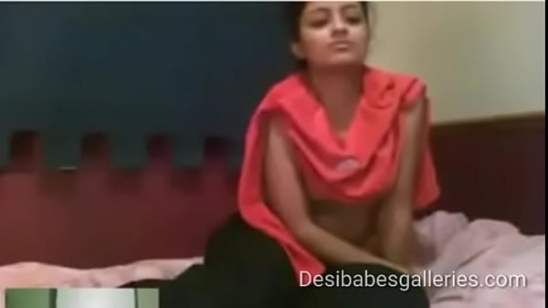 Nonton Desi Girl Removing Her Clothes (desibabesgalleries.com) thumbnail