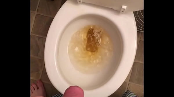 AlphaKingAndrew pissing