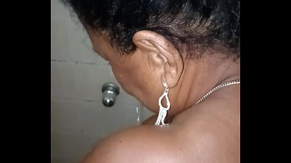 Me Gusta Culear A Esta Veterana Trigue&ntilde;a Que Le Gusta Que La Penetren Con Todo thumbnail