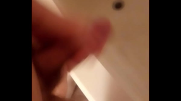 Nonton Cumming In White Tub Hard To See But I Cum Alot thumbnail