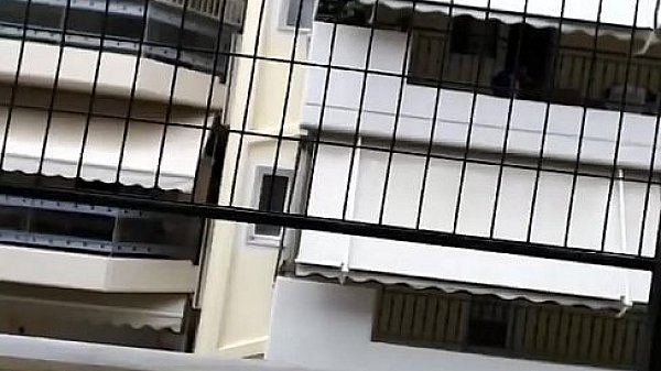 Nonton In Front Of Her Window thumbnail