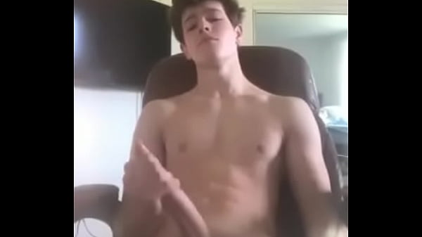 Muchacho Se Masturba En Su Habitacion Rico thumbnail