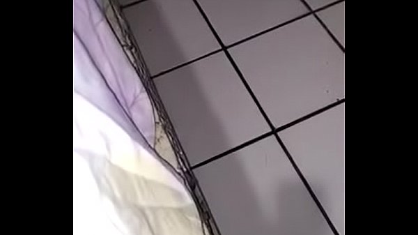 En El Night Club La Luna Puta Venezolana Y Ecuatoriano D&aacute;ndole Verga thumbnail