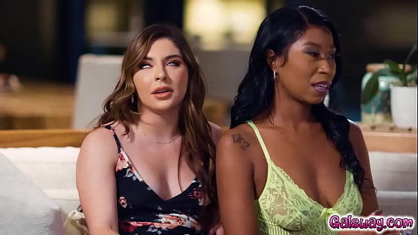 Nonton Mocha And Keira Suggests To Have A Playful Foursome thumbnail