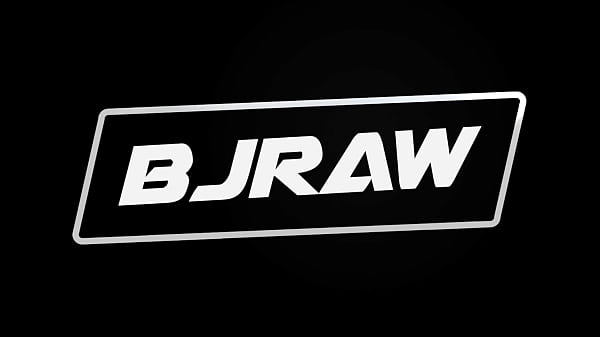 Nonton Bjraw Tiny Babe Delilah Dagger Milks His Big Dick thumbnail