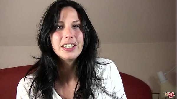 Nonton La Espa&ntilde;ola... &iexcl;se Lo Traga Todo! thumbnail