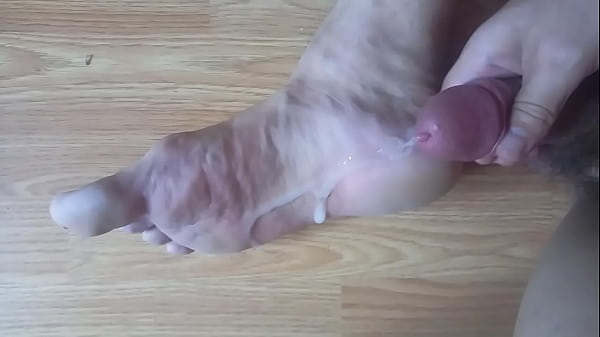 Masturbation On Feet thumbnail