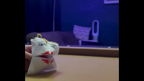 Nonton D&eacute;plies Moi La Cocotte Sans Capotte ! thumbnail