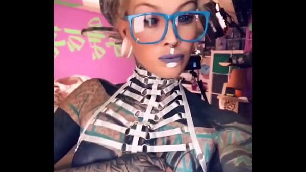 How do you like my makeup matches the glasses #makeuplooks #styledright #glassesfashion#anuskatz #annuschkatz