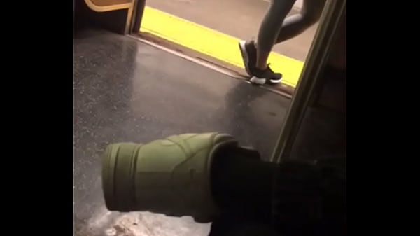 Thicc Girl On Train Part 2 927367 thumbnail