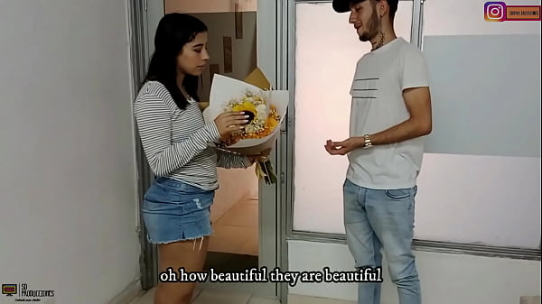 Teens Cachonda Es Sorprendida Por Su Novio Con Un Detalle Hasta Follarle El Co&ntilde;o Bien Duro Y Hacer Un Squirts thumbnail