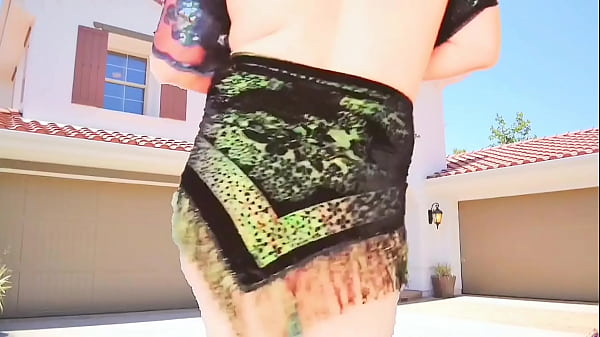 Pretty In Pink: Rocking Feminine Fashion thumbnail