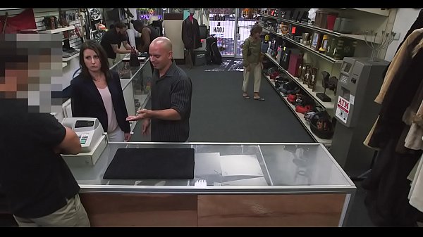 Dilettante Opens Up Her Twat thumbnail