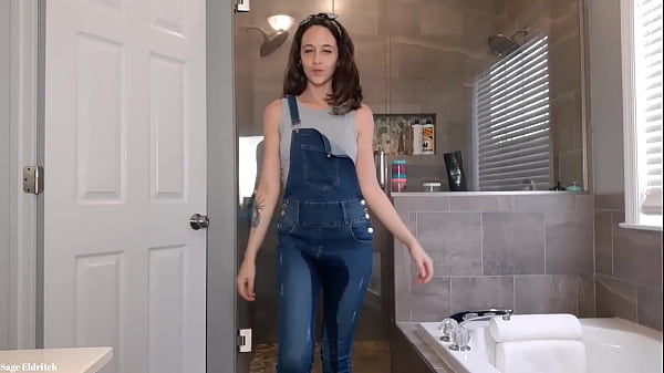 Nonton Sage Eldritch Wetting Blue Jean Overalls & Panties thumbnail