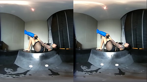 3d - Vr - Short Cast Leg And Dominatrix Outfit (scl) thumbnail