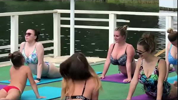 Nonton Big Tits thumbnail