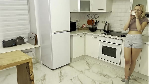 Nonton Do You Think I Should Marry Her? thumbnail