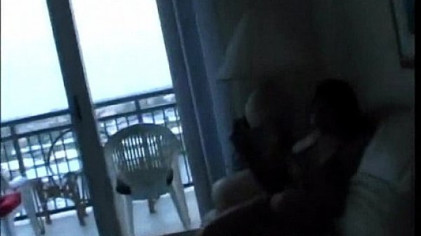 Nonton Convincing Her To Shoot A Scene thumbnail