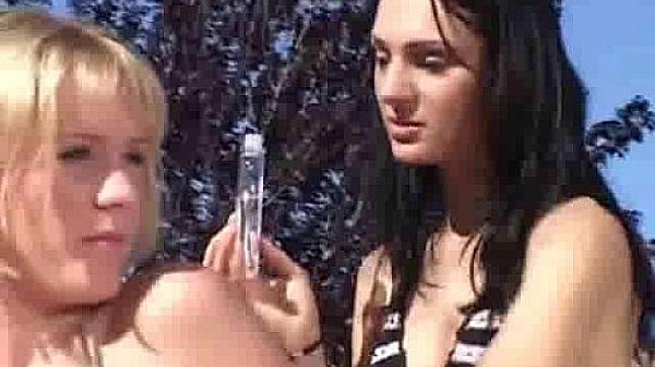 Nonton Smokie Flames- 3 Bitches Toy Each Others Slits thumbnail