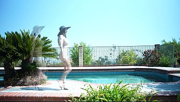 Aviana Violet's Sensual Sole Worship Awaits You