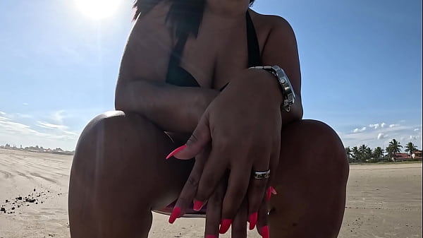 Nonton Morena Safada Goza Na Praia Em P&uacute;blico: Masturba&ccedil;&atilde;o Proibida Sob O Sol thumbnail