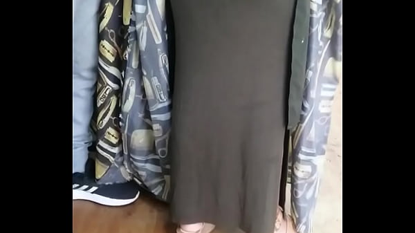 Peluquera en vestido