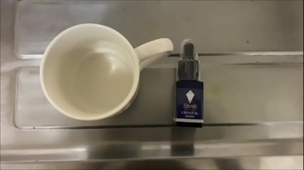 Nonton 勉強一途な彼女に媚薬飲ませたら僕の下半身を舐め回すように見てきて、、 thumbnail