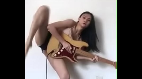 Aunty Play Guitar thumbnail