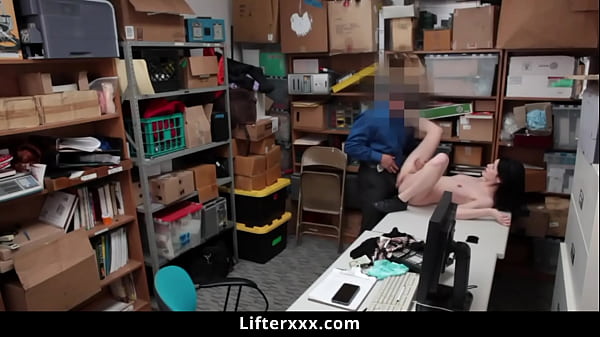 Officer Laid Down The Law In Hopes The Thief Ivy Aura Would Never Steal Again - Lifterxxx thumbnail