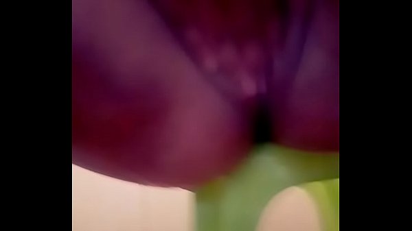 Se Mete Dedo En La Ducha thumbnail