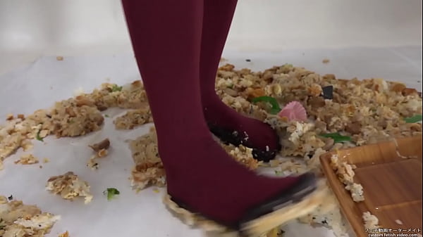 Tread Food With Tights thumbnail