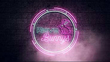 Nonton Blake Blossom Glows Under Neon And Takes It Deep Into Her Pussy!! thumbnail