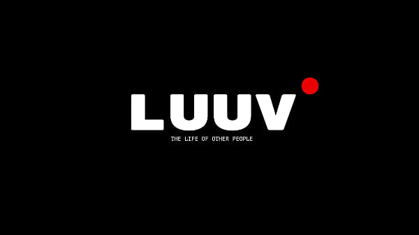 Nonton Luuv. The Beautiful Grossy Shaves Her Legs In The Shower On Camera thumbnail