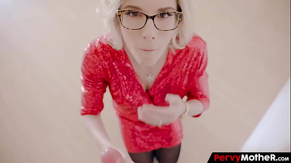 Caught Mum Sucks Off Her Boy's Cock At Morning thumbnail