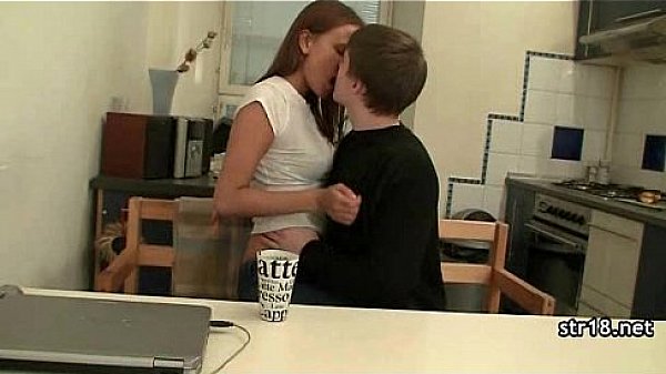 Nonton First Timer Fucked Hard thumbnail