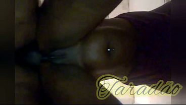 Socando gostoso no rabo 