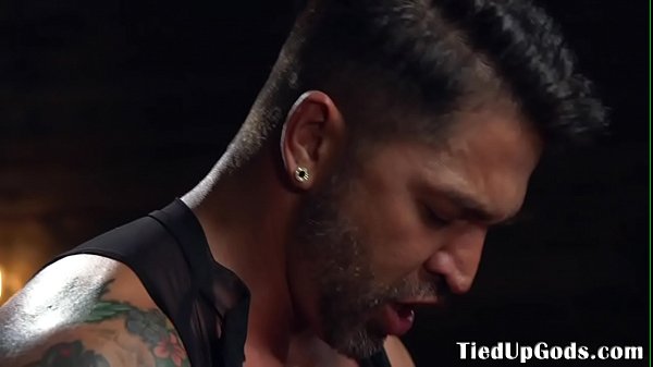 Bdsm Dom Masks His Sex Slave For Cocksucking thumbnail