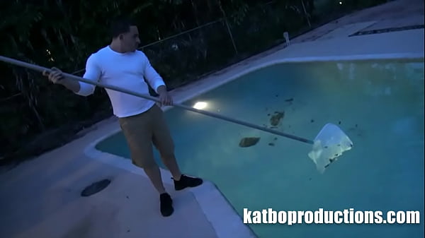 Too late to clean the pool but perfect timing to clean his cock with kenzie reeves and peter green 