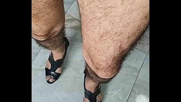 Super Deliciosa Travesti Desnuda, En Zapatillas Y Mis Pantimedias thumbnail